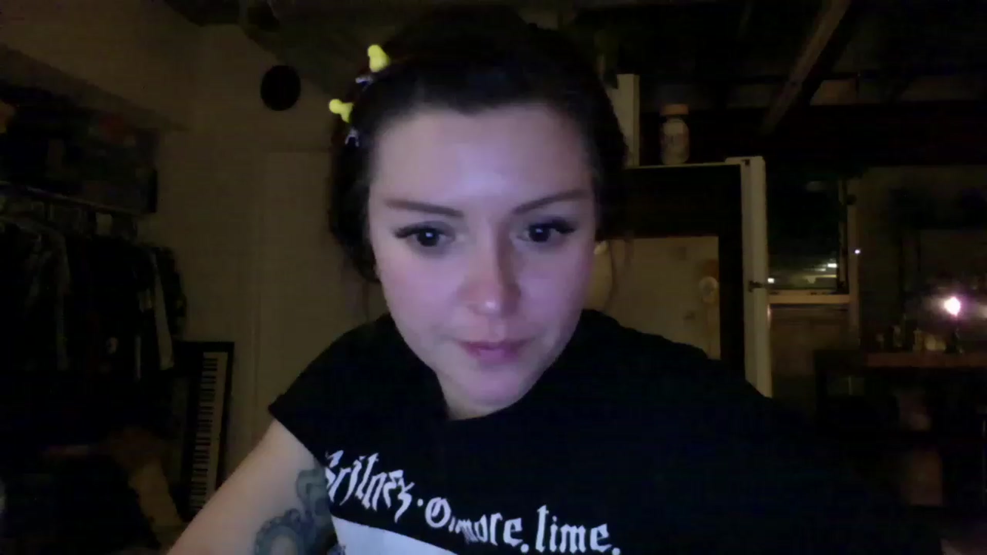 Gallery image thumbnail from ParisGreen666's myfreecams stream on, 02/27/2023, 10:40 image 4 of 20