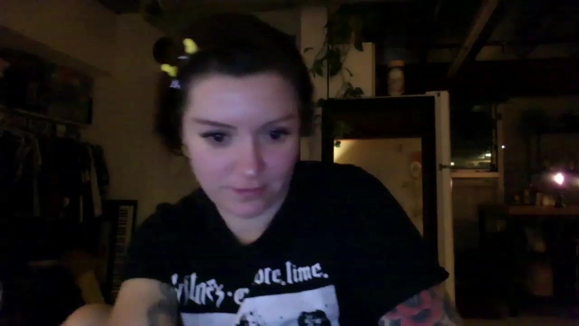 Gallery image thumbnail from ParisGreen666's myfreecams stream on, 02/27/2023, 10:40 image 2 of 20