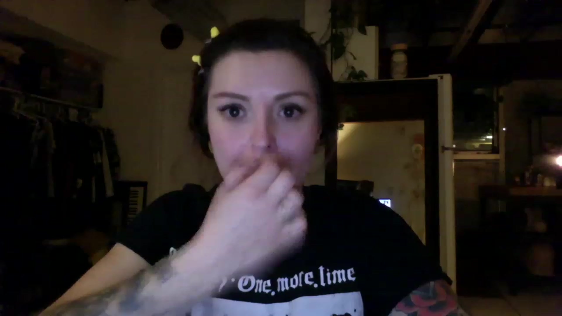 Gallery image thumbnail from ParisGreen666's myfreecams stream on, 02/27/2023, 10:40 image 19 of 20