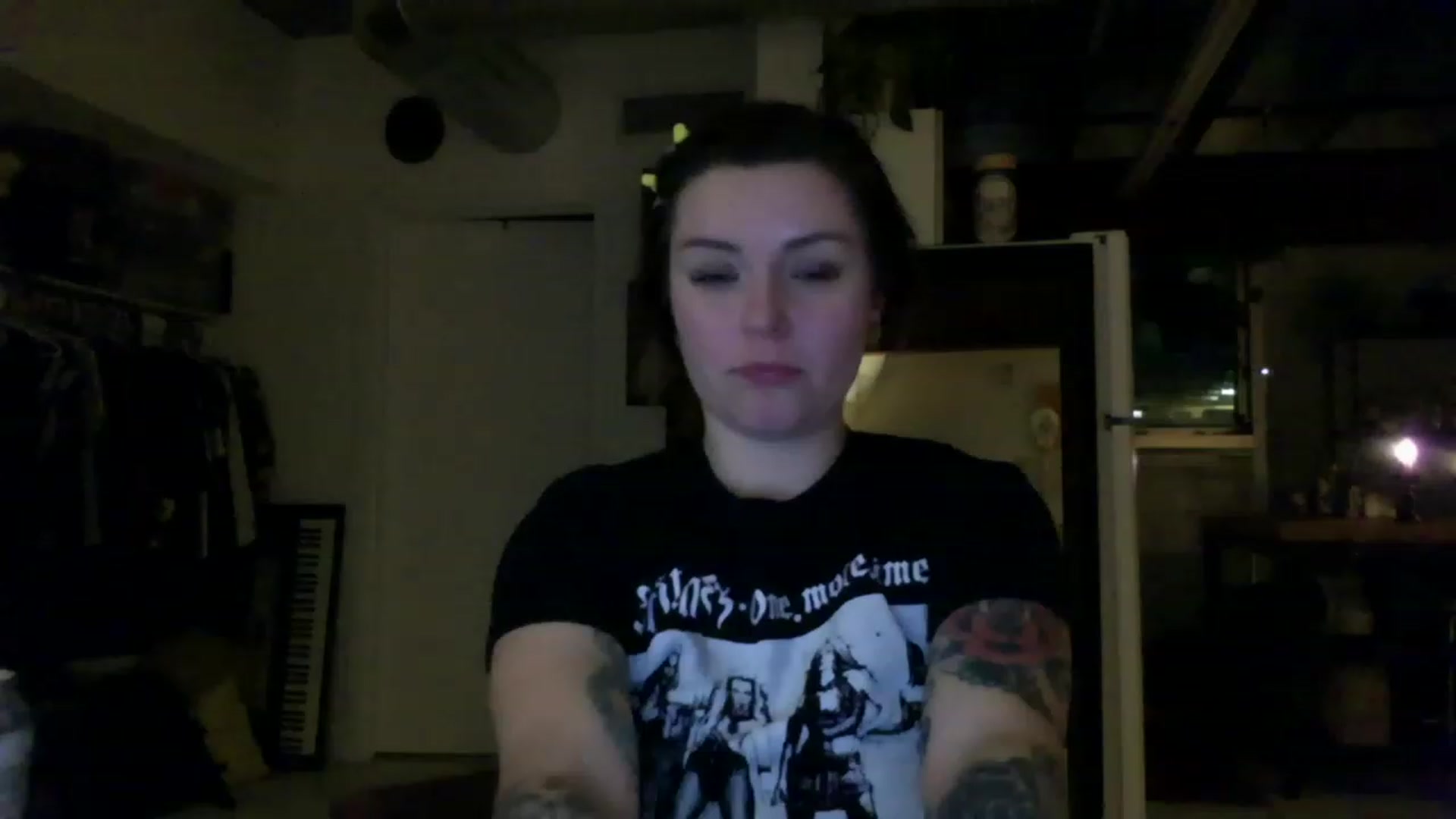 Gallery image thumbnail from ParisGreen666's myfreecams stream on, 02/27/2023, 10:40 image 8 of 20