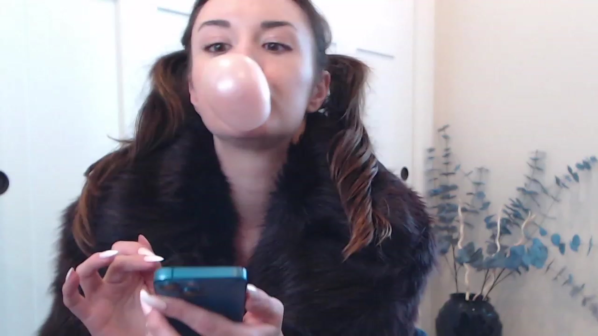 Gallery image thumbnail from ParisLincolnx's myfreecams stream on, 05/18/2023, 19:01 image 7 of 20