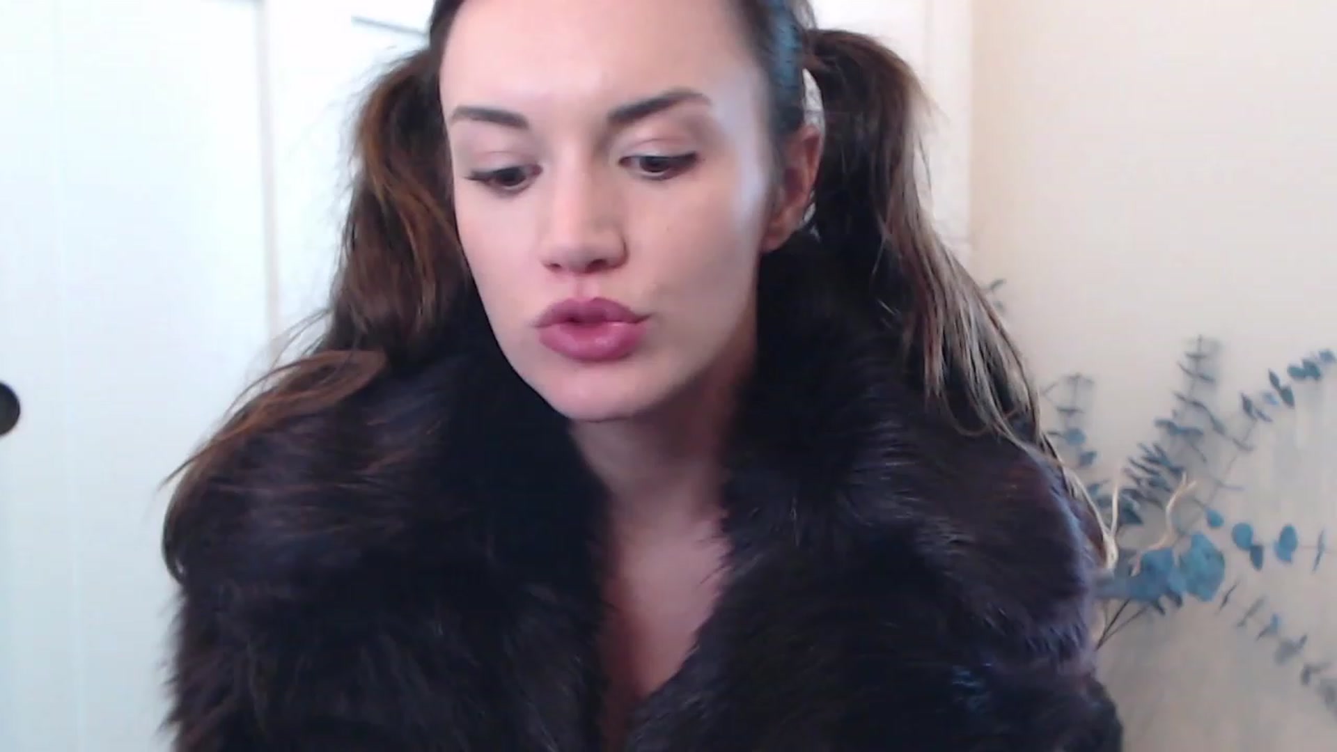Gallery image thumbnail from ParisLincolnx's myfreecams stream on, 05/18/2023, 19:01 image 1 of 20