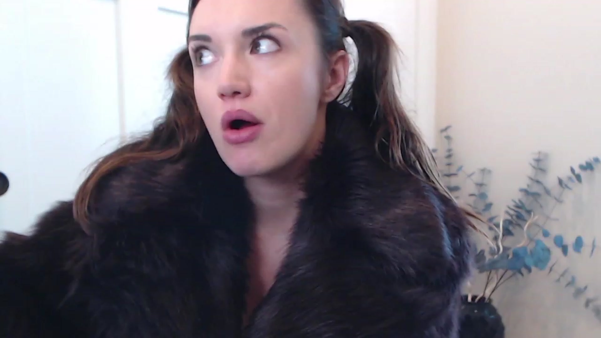 Gallery image thumbnail from ParisLincolnx's myfreecams stream on, 05/18/2023, 19:01 image 3 of 20