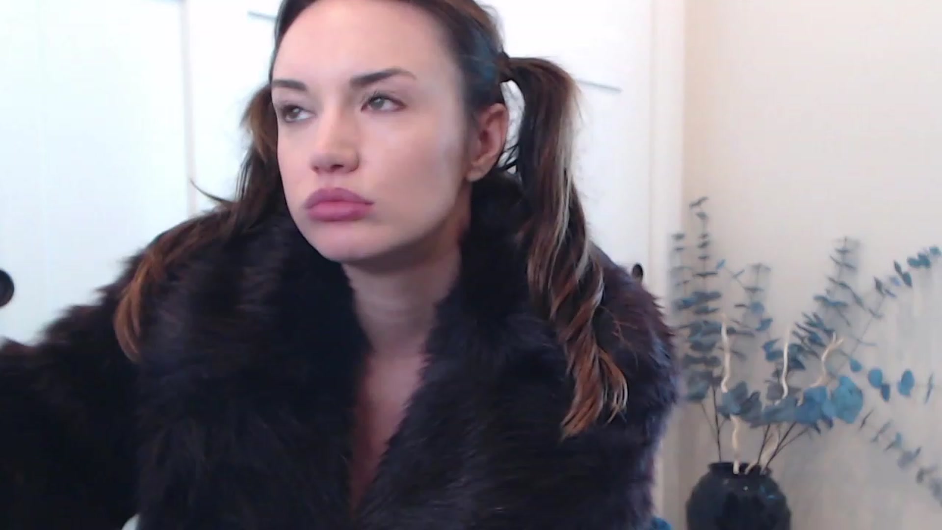 Gallery image thumbnail from ParisLincolnx's myfreecams stream on, 05/18/2023, 19:01 image 6 of 20