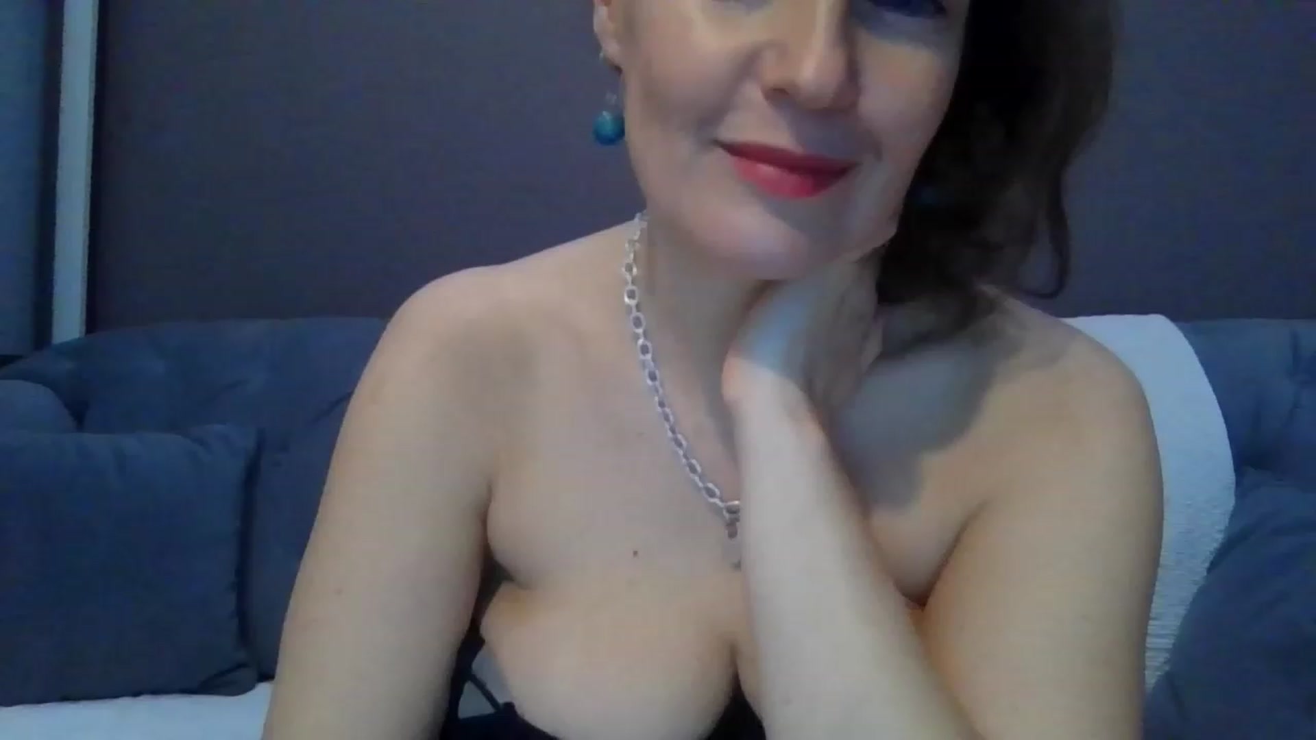 Gallery image thumbnail from ParisNoir's myfreecams stream on, 11/18/2022, 13:55 image 12 of 20