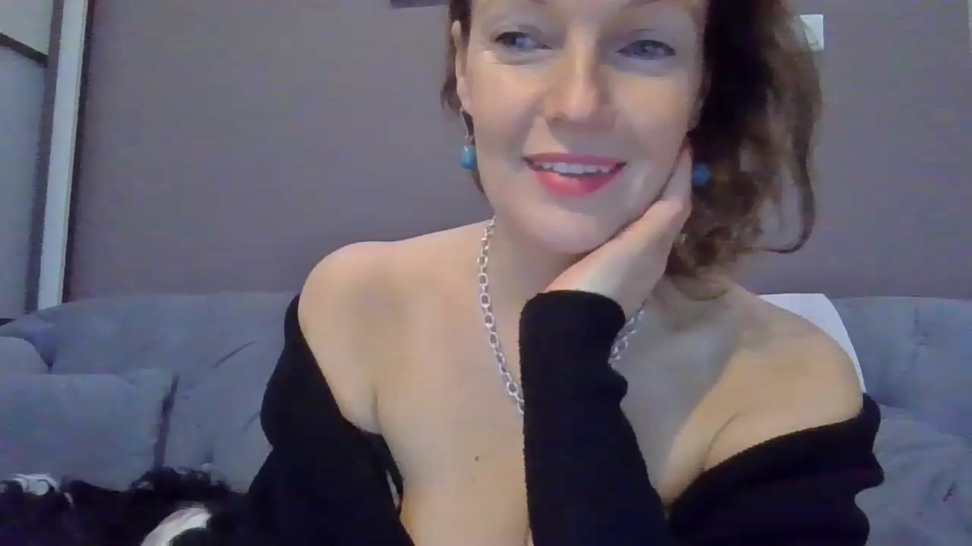 Gallery image thumbnail from ParisNoir's myfreecams stream on, 11/18/2022, 13:55 image 1 of 20