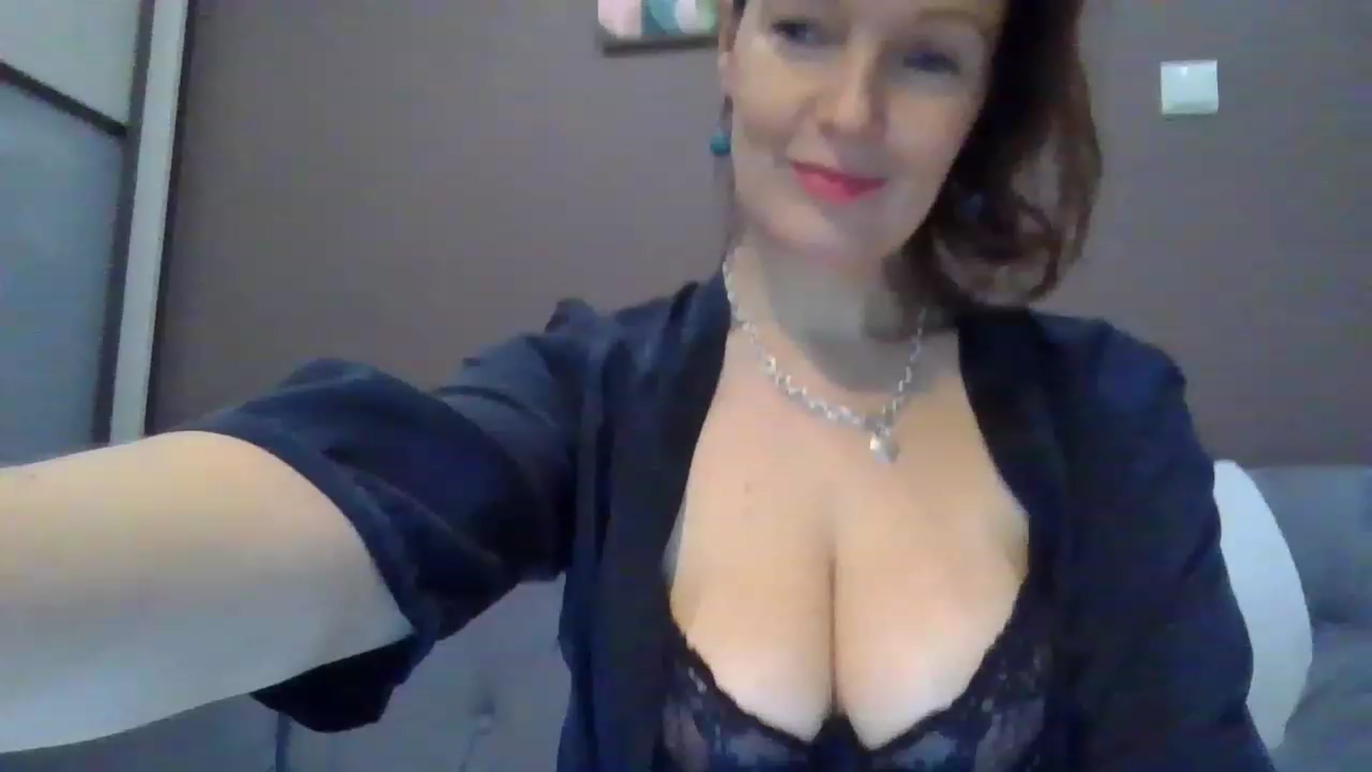 Gallery image thumbnail from ParisNoir's myfreecams stream on, 11/18/2022, 14:46 image 8 of 20