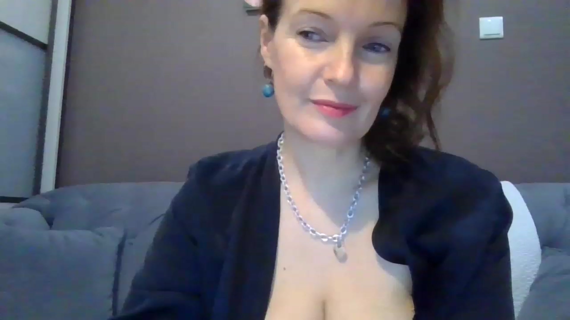 Gallery image thumbnail from ParisNoir's myfreecams stream on, 11/18/2022, 14:46 image 6 of 20
