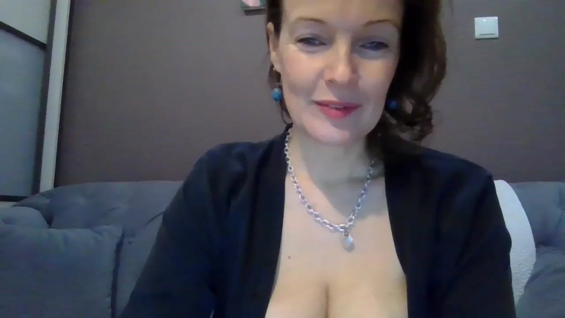 Gallery image thumbnail from ParisNoir's myfreecams stream on, 11/18/2022, 14:46 image 7 of 20