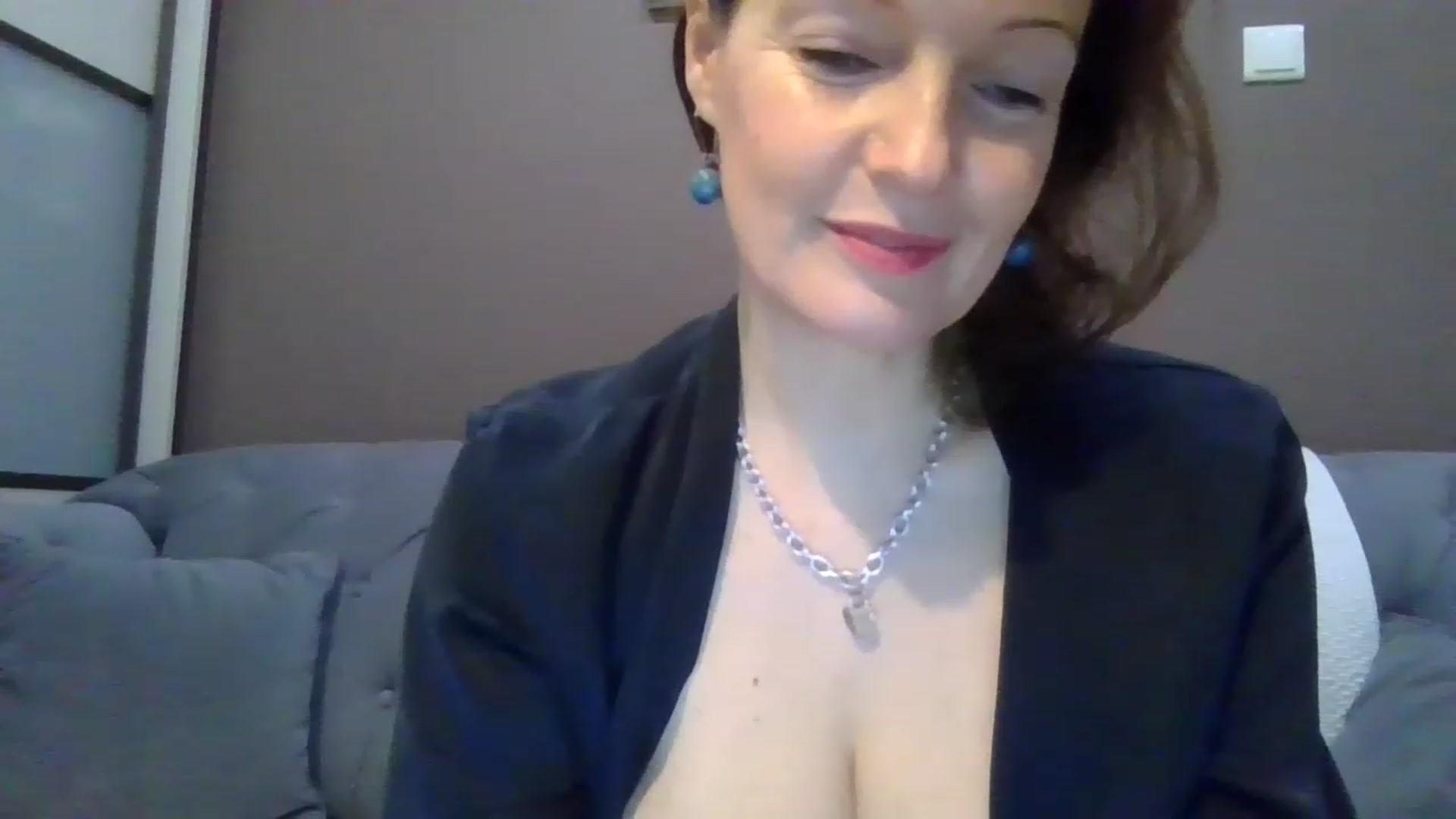 Gallery image thumbnail from ParisNoir's myfreecams stream on, 11/18/2022, 14:46 image 16 of 20