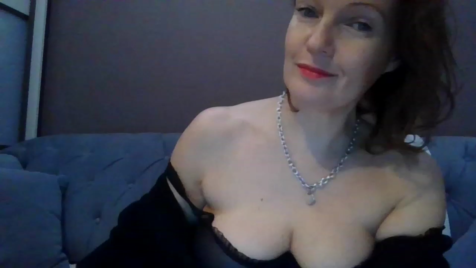 Gallery image thumbnail from ParisNoir's myfreecams stream on, 11/19/2022, 15:35 image 18 of 20