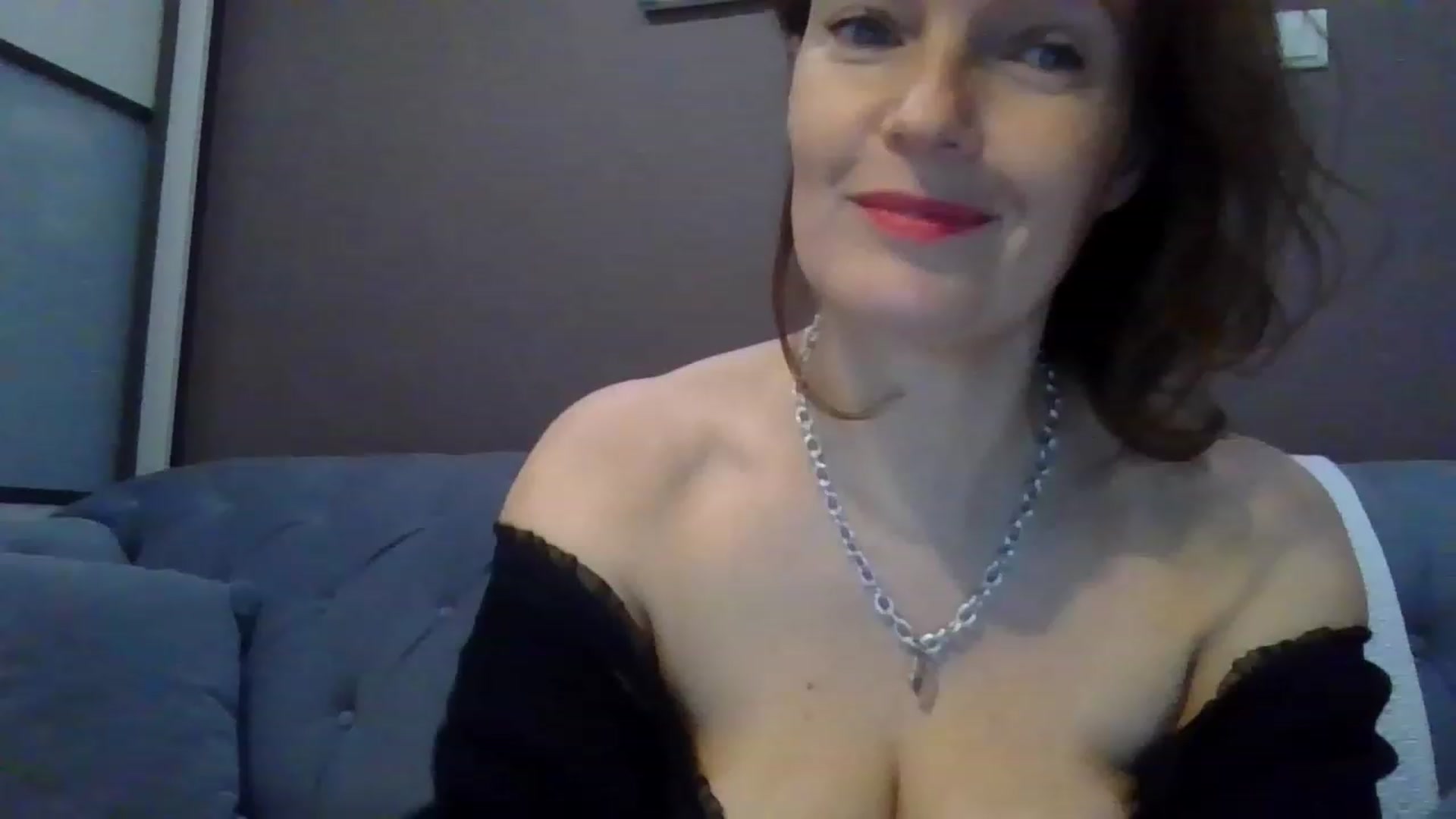 Gallery image thumbnail from ParisNoir's myfreecams stream on, 11/19/2022, 15:35 image 3 of 20