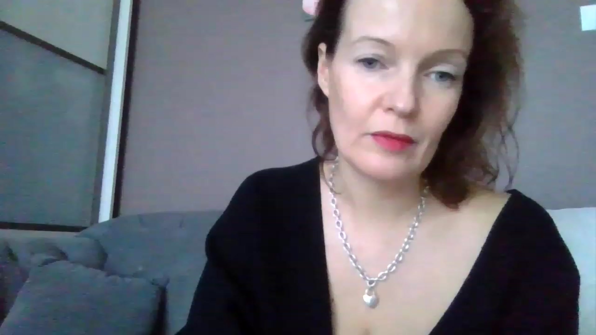 Gallery image thumbnail from ParisNoir's myfreecams stream on, 12/10/2022, 12:31 image 10 of 20