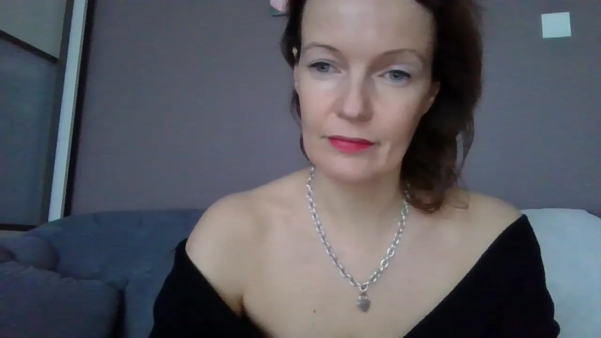 Gallery image thumbnail from ParisNoir's myfreecams stream on, 12/10/2022, 12:31 image 6 of 20