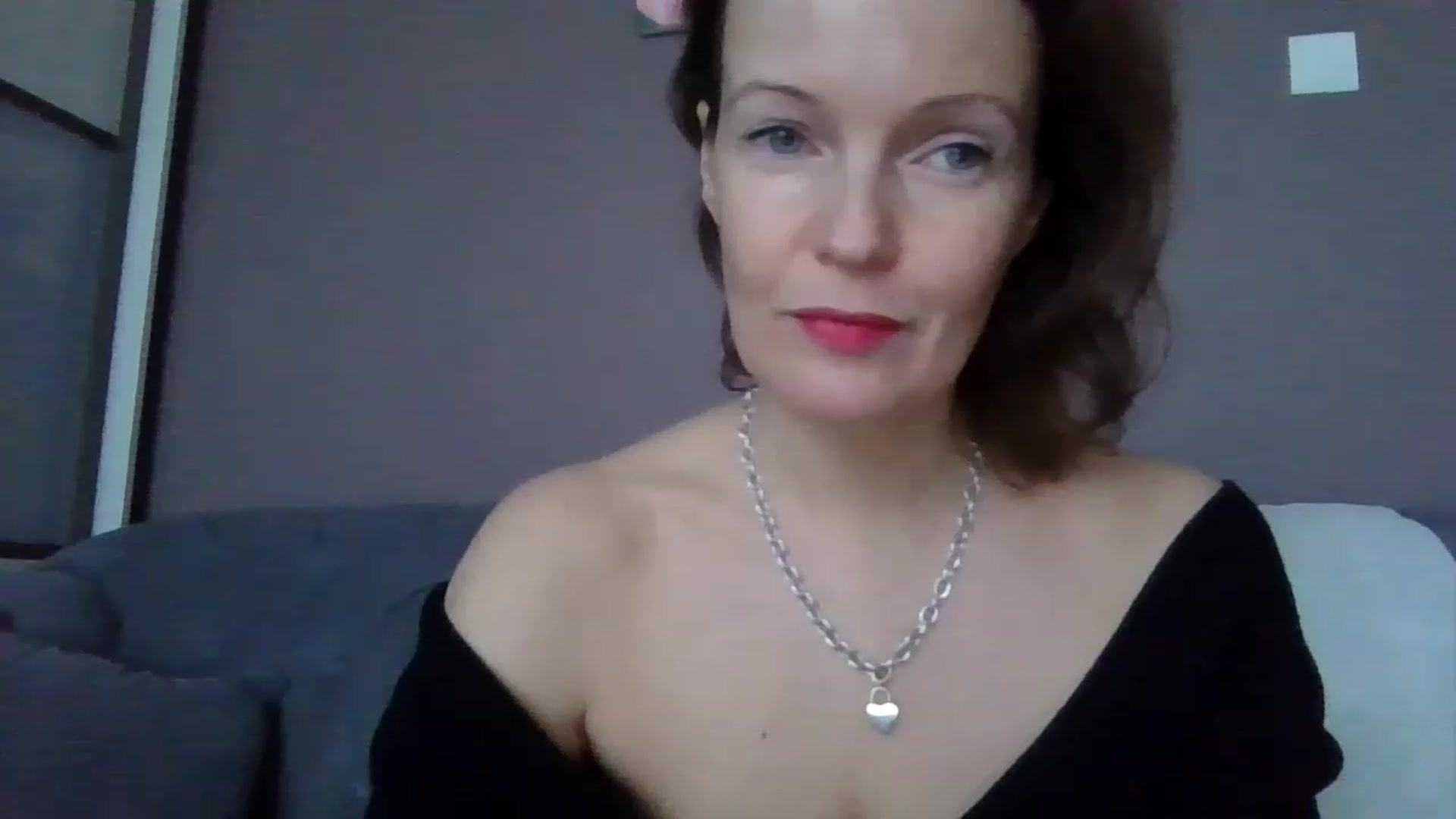 Gallery image thumbnail from ParisNoir's myfreecams stream on, 12/10/2022, 12:31 image 9 of 20