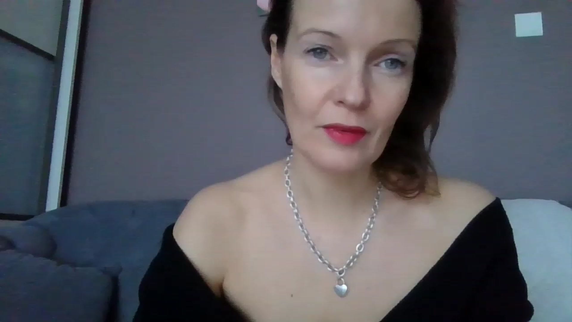 Gallery image thumbnail from ParisNoir's myfreecams stream on, 12/10/2022, 12:31 image 5 of 20