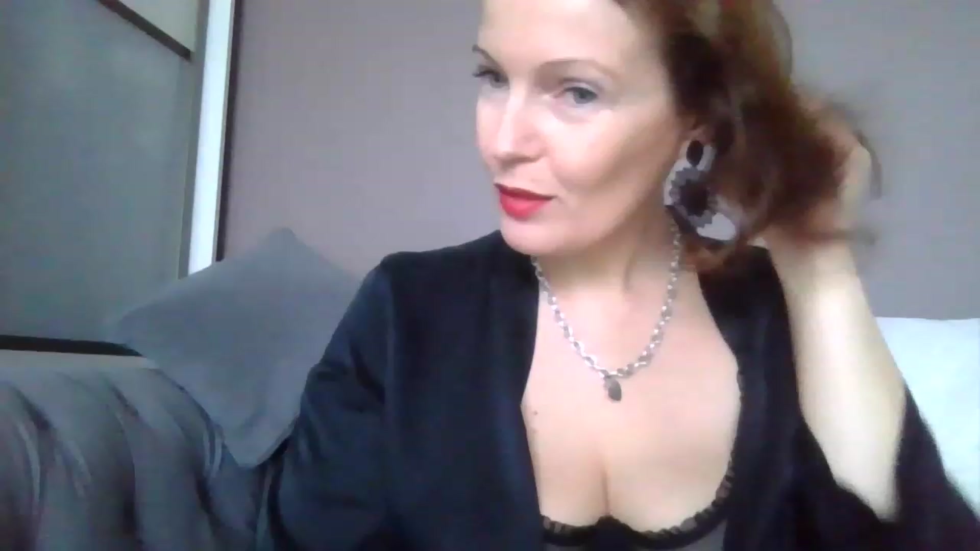Gallery image thumbnail from ParisNoir's myfreecams stream on, 12/11/2022, 11:58 image 2 of 20