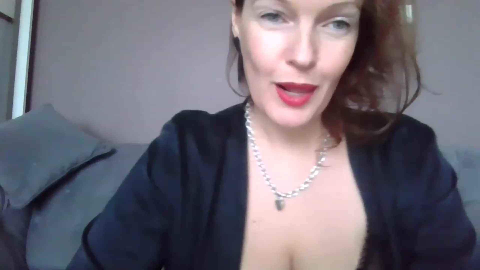 Gallery image thumbnail from ParisNoir's myfreecams stream on, 12/11/2022, 11:58 image 19 of 20