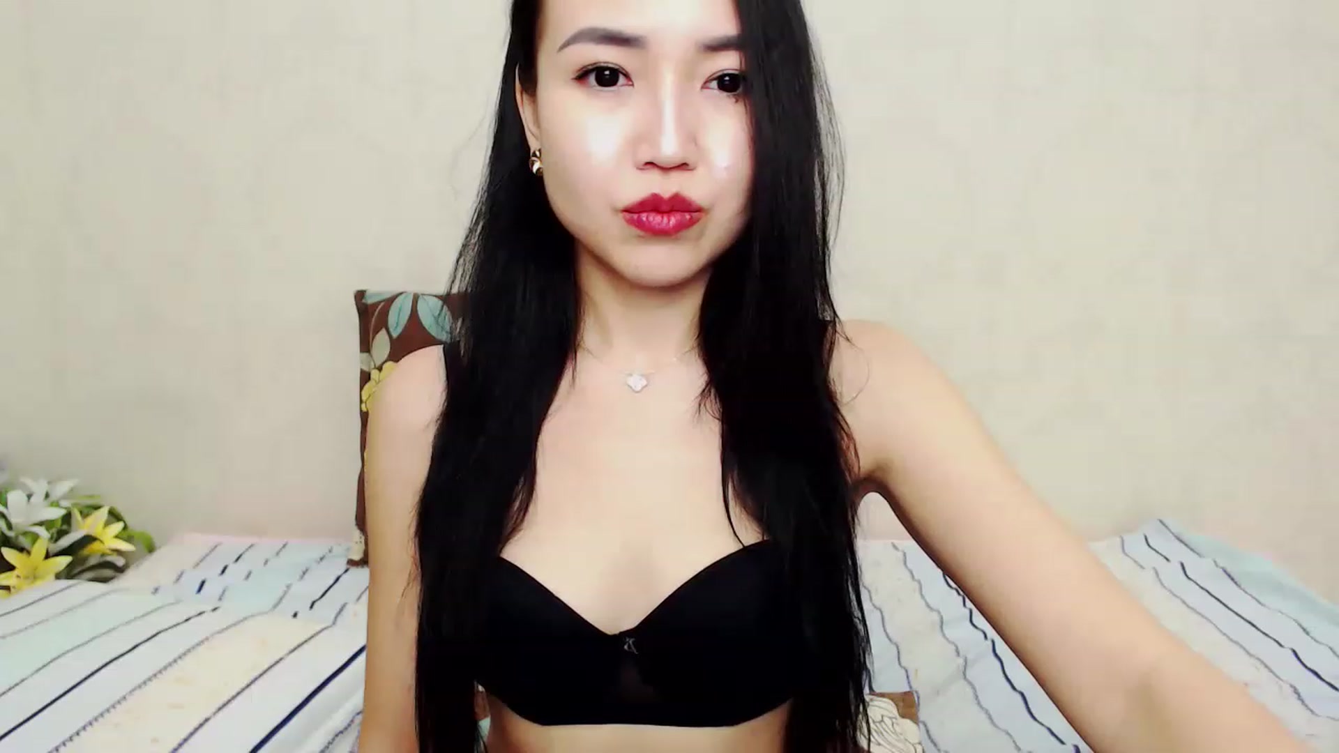 Gallery image thumbnail from ParkJean's myfreecams stream on, 11/24/2022, 02:20 image 7 of 20