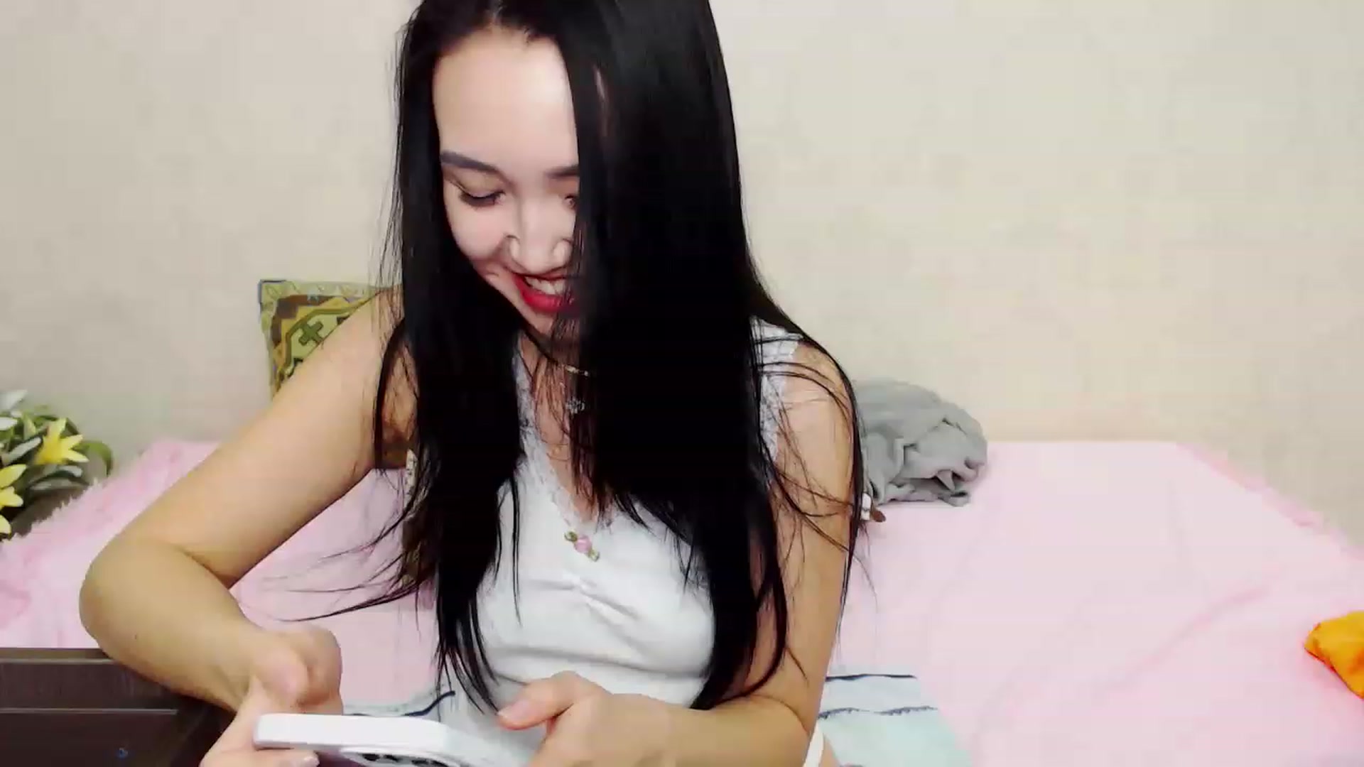 Gallery image thumbnail from ParkJean's myfreecams stream on, 11/29/2022, 01:27 image 12 of 20