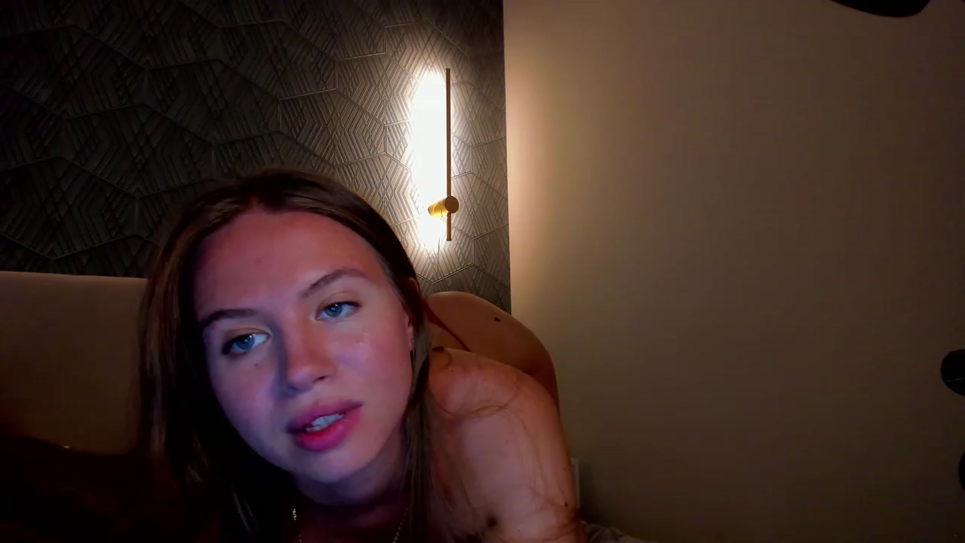Gallery image thumbnail from PartYour_Soul's myfreecams stream on, 08/20/2023, 20:18 image 14 of 20
