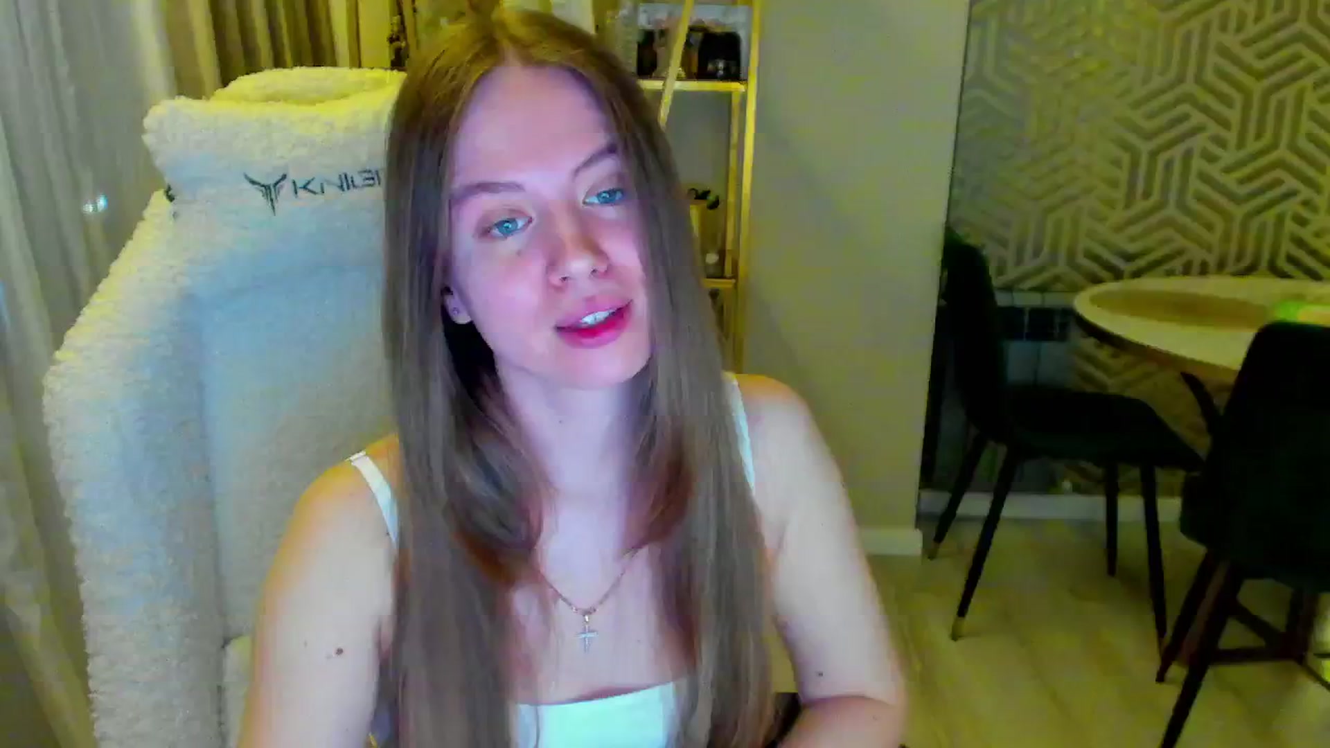 Gallery image thumbnail from PartYour_Soul's myfreecams stream on, 04/16/2024, 21:24 image 4 of 20