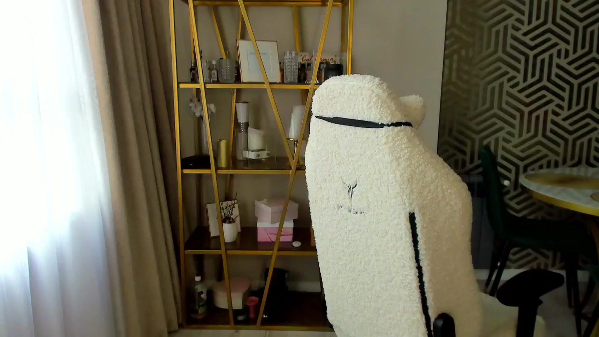 Gallery image thumbnail from PartYour_Soul's myfreecams stream on, 04/20/2024, 12:32 image 17 of 20
