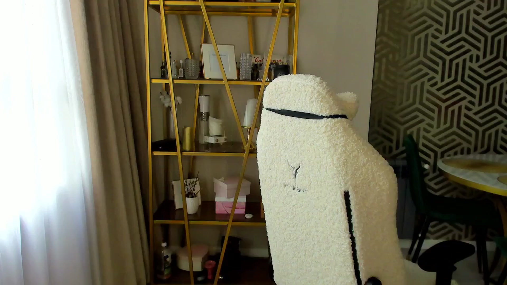 Gallery image thumbnail from PartYour_Soul's myfreecams stream on, 04/20/2024, 12:32 image 14 of 20