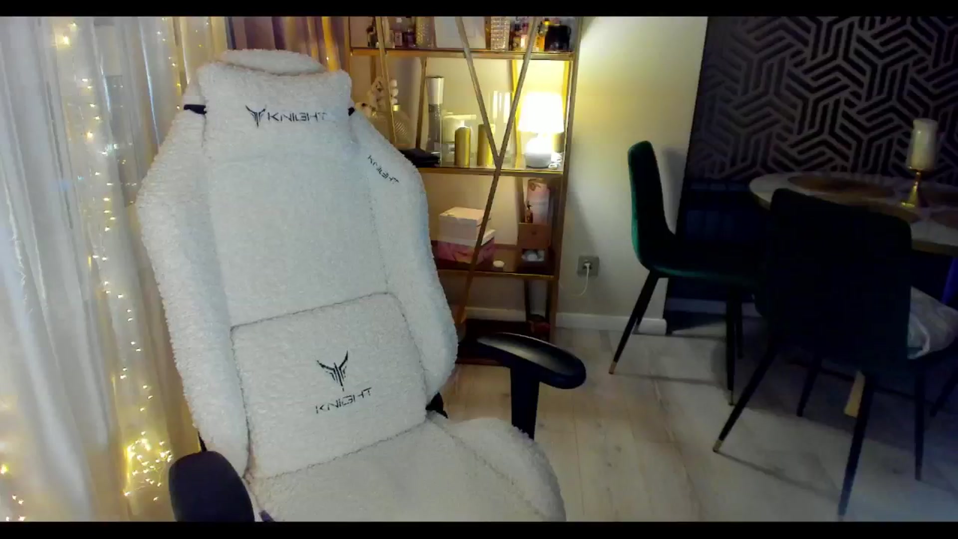 Gallery image thumbnail from PartYour_Soul's myfreecams stream on, 05/31/2024, 20:21 image 20 of 20