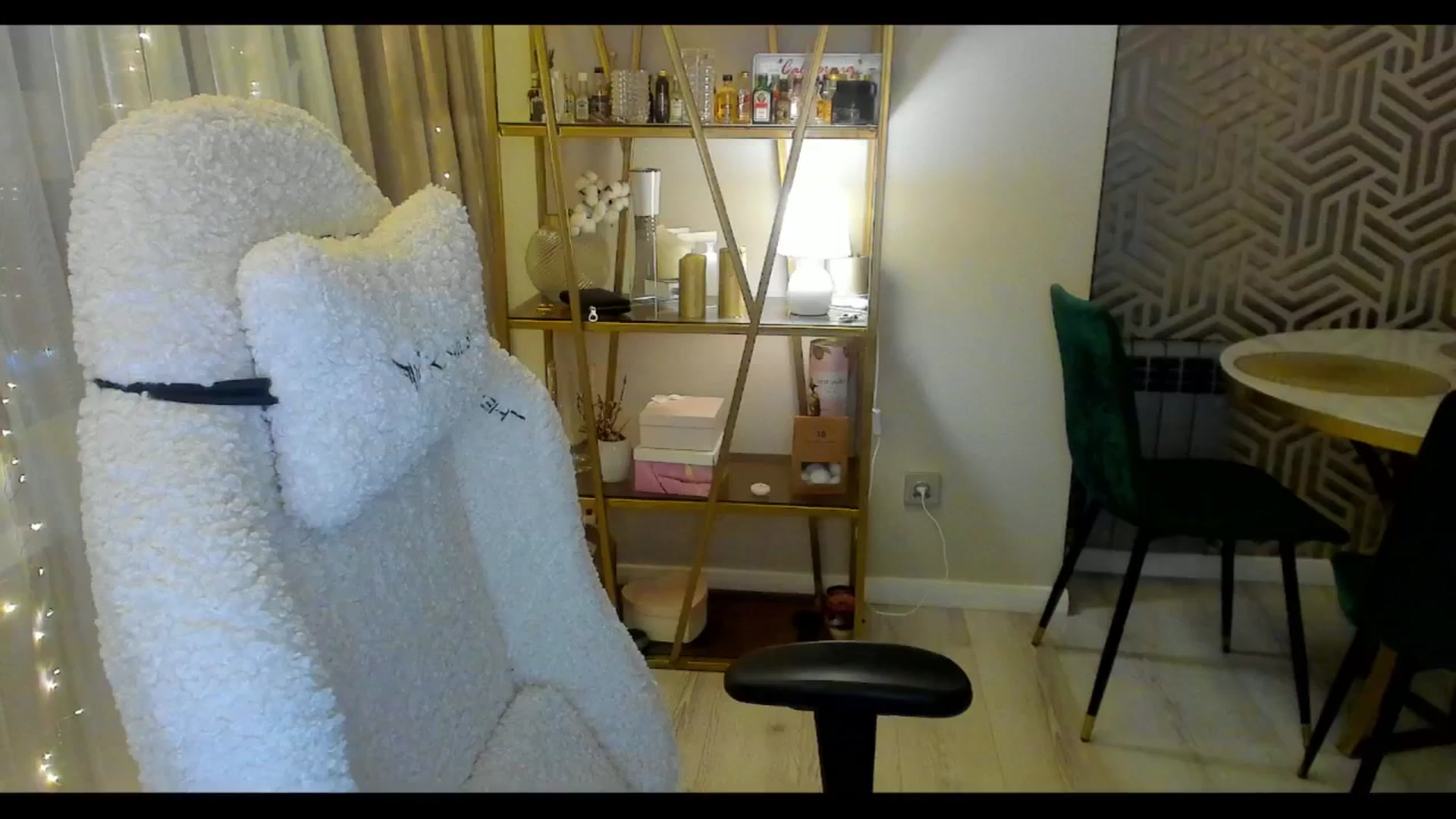 Gallery image thumbnail from PartYour_Soul's myfreecams stream on, 06/20/2024, 20:45 image 19 of 20