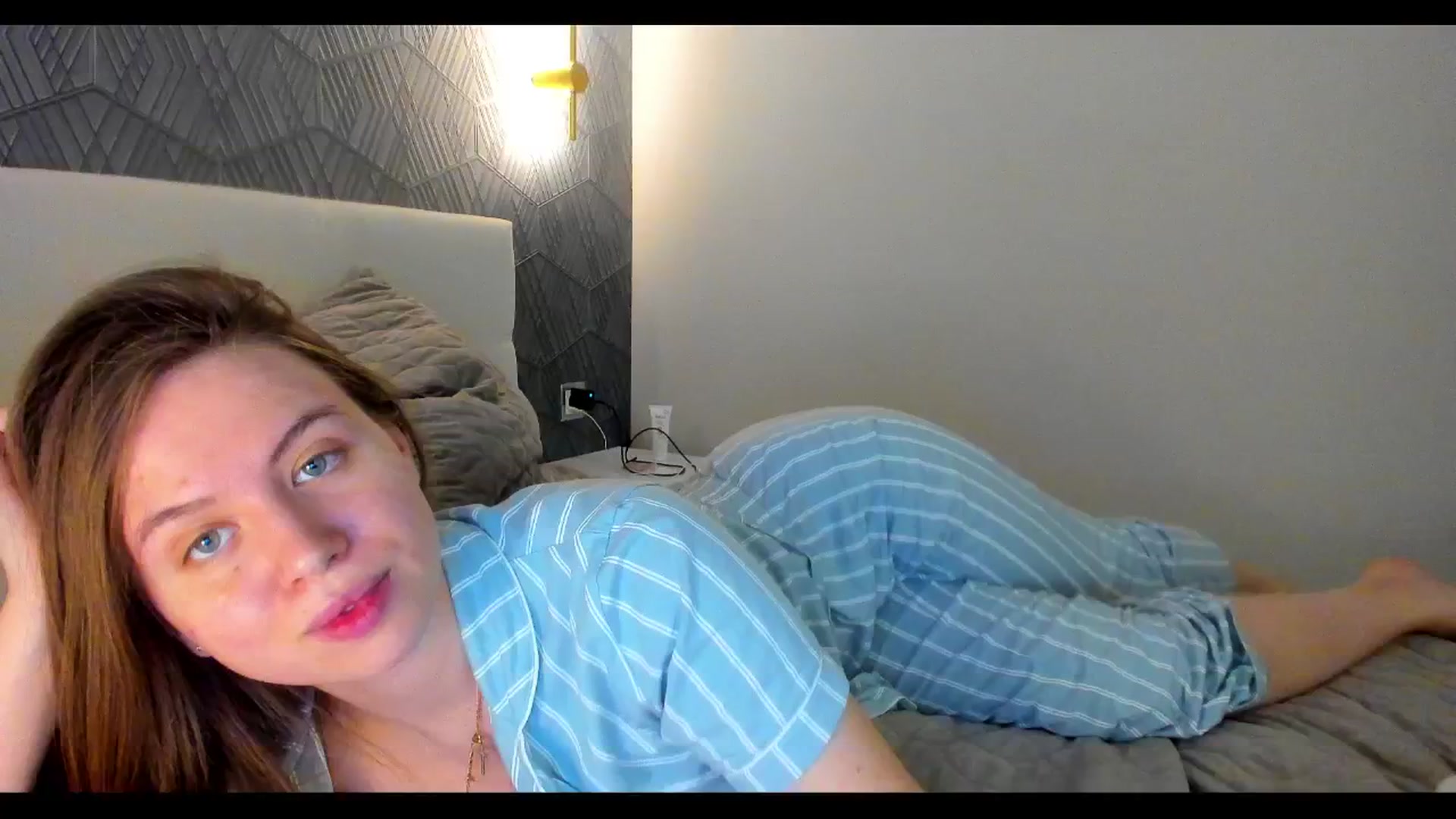 Gallery image thumbnail from PartYour_Soul's myfreecams stream on, 11/10/2024, 19:03 image 9 of 20