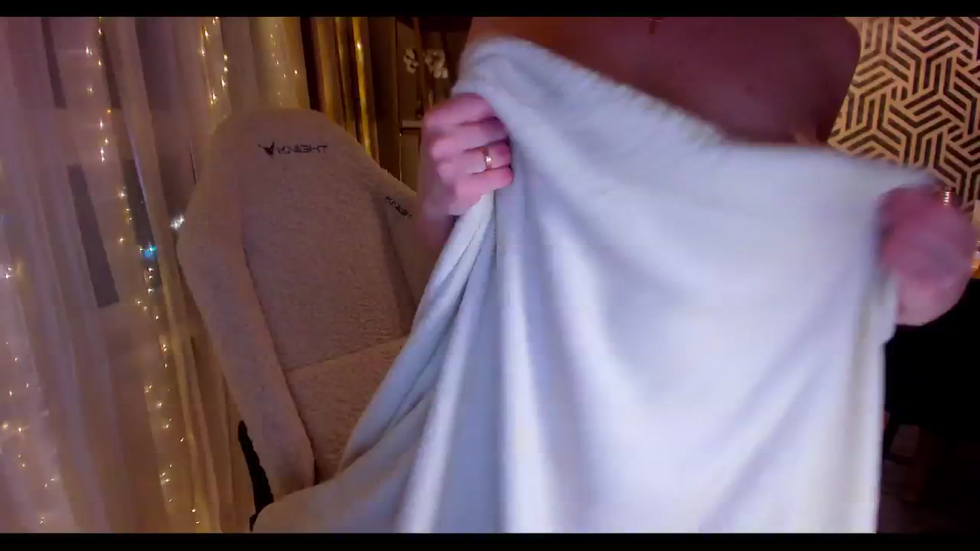 Gallery image thumbnail from PartYour_Soul's myfreecams stream on, 11/14/2024, 20:54 image 18 of 20