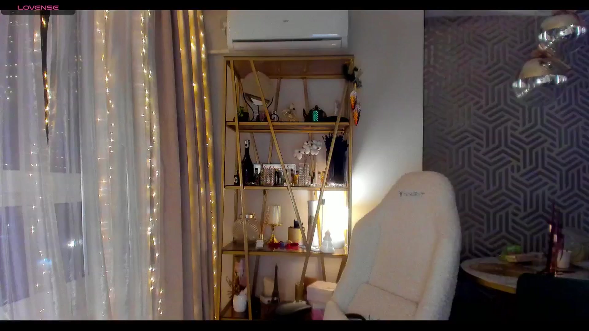 Gallery image thumbnail from PartYour_Soul's myfreecams stream on, 01/21/2025, 22:15 image 12 of 20