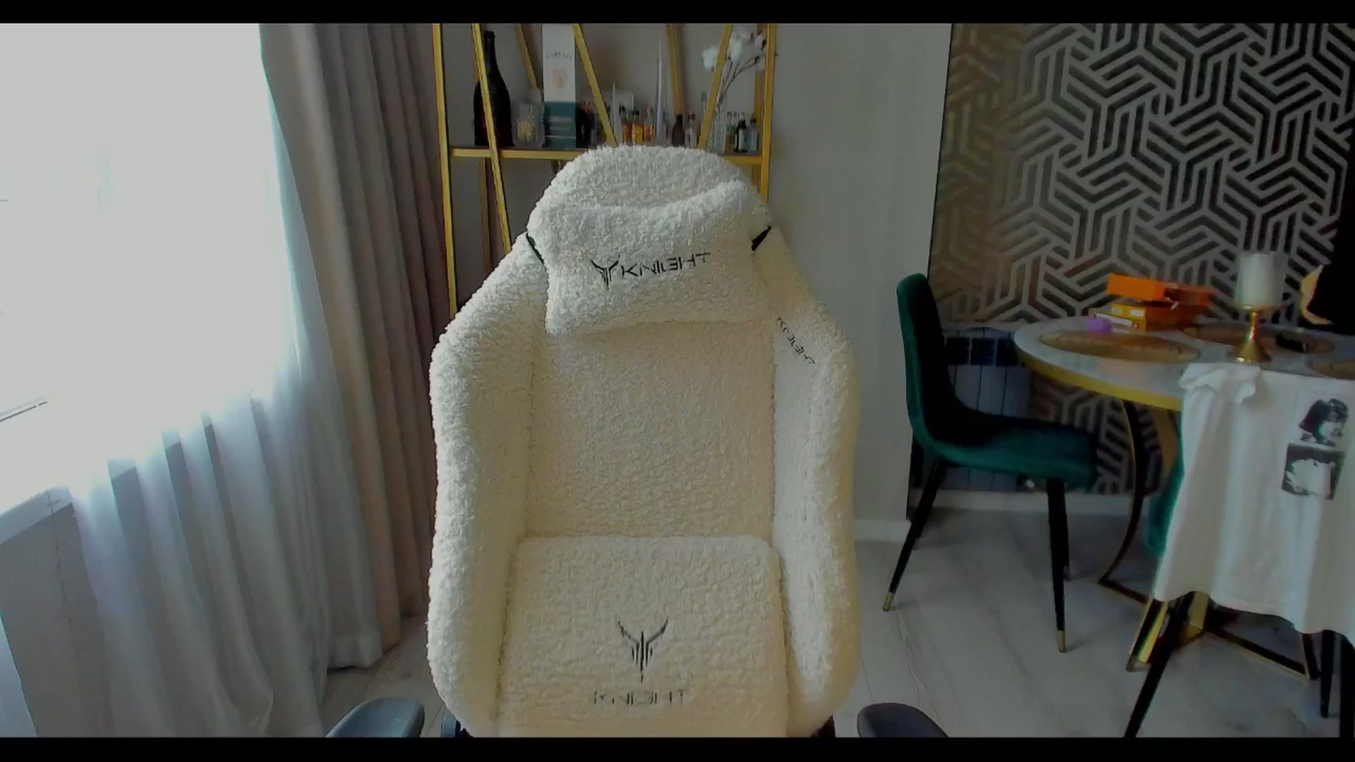 Gallery image thumbnail from PartYour_Soul's myfreecams stream on, 05/31/2025, 16:47 image 4 of 20