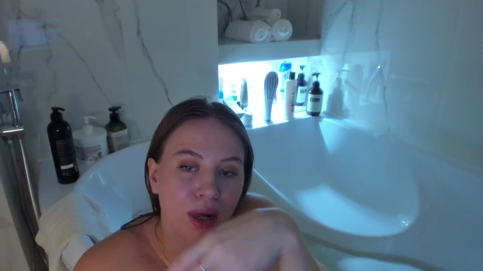 Gallery image thumbnail from PartYour_Soul's myfreecams stream on, 11/10/2025, 19:16 image 16 of 20