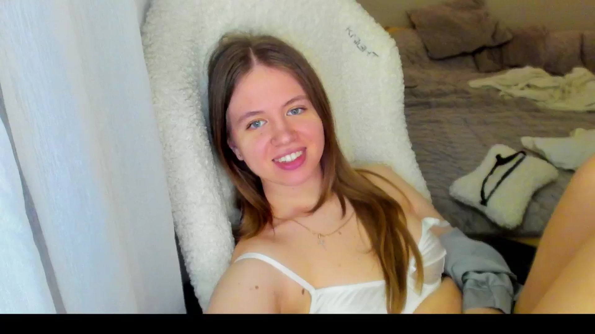 Gallery image thumbnail from PartYour_Soul's myfreecams stream on, 03/31/2026, 18:35 image 12 of 20