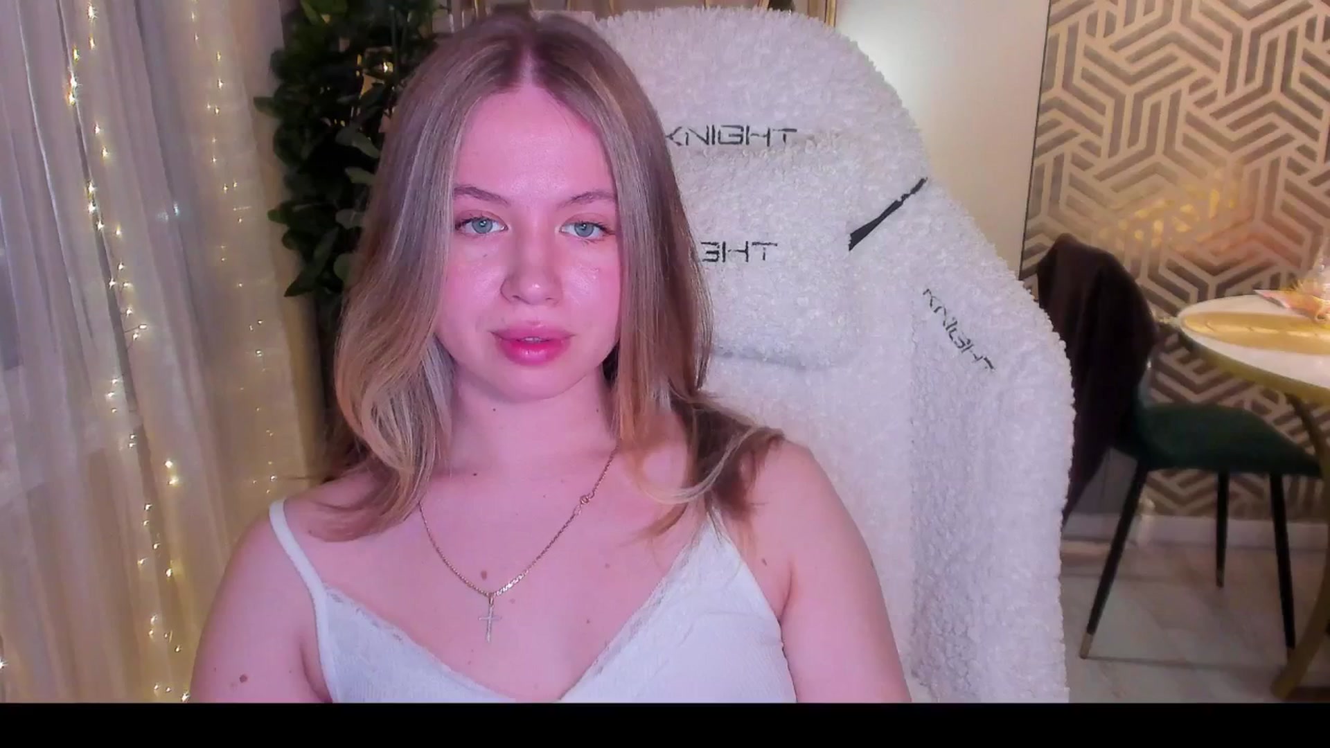 Gallery image thumbnail from PartYour_Soul's myfreecams stream on, 04/12/2026, 20:57 image 6 of 20