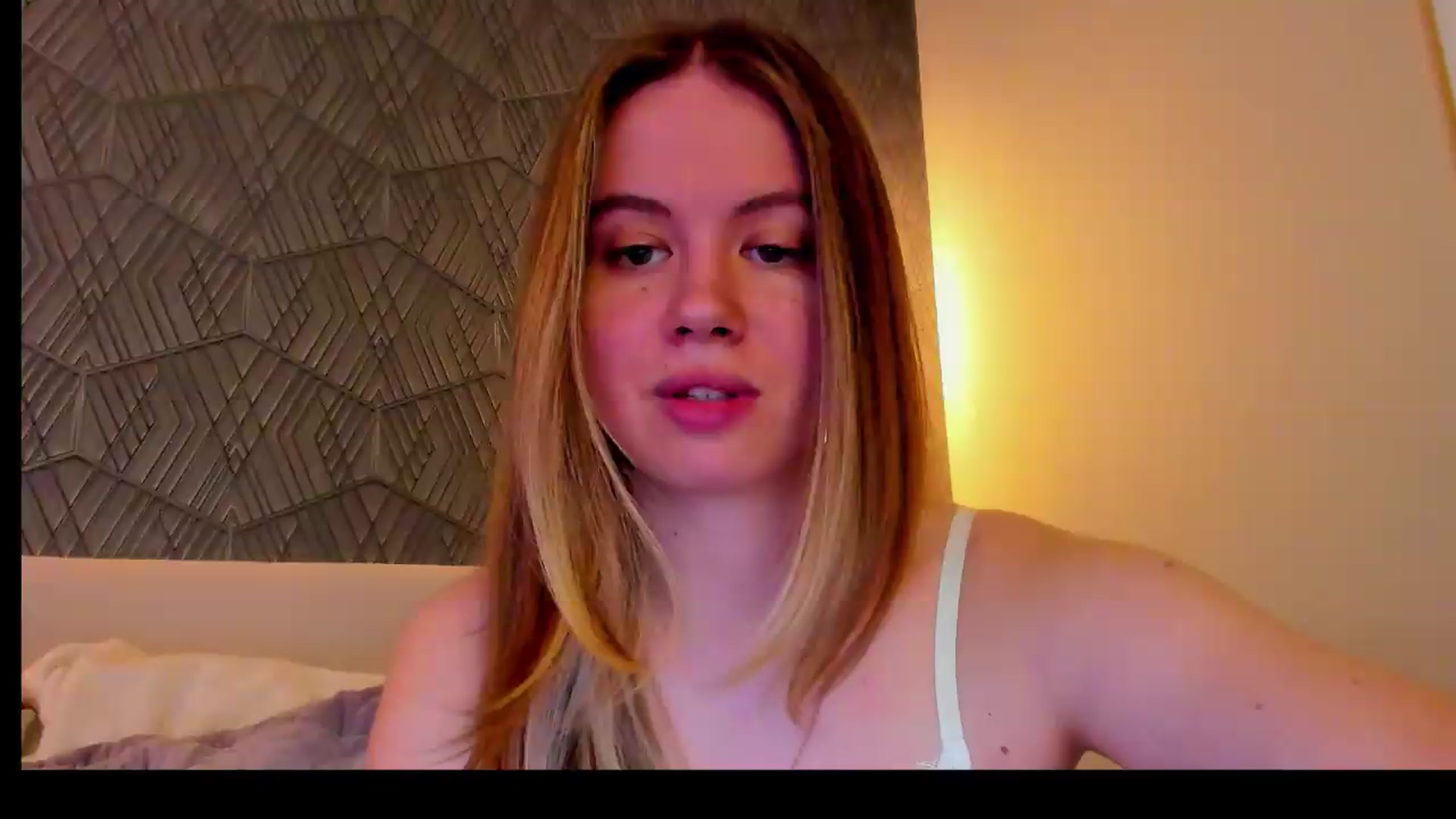 Gallery image thumbnail from PartYour_Soul's myfreecams stream on, 06/01/2026, 16:54 image 15 of 20