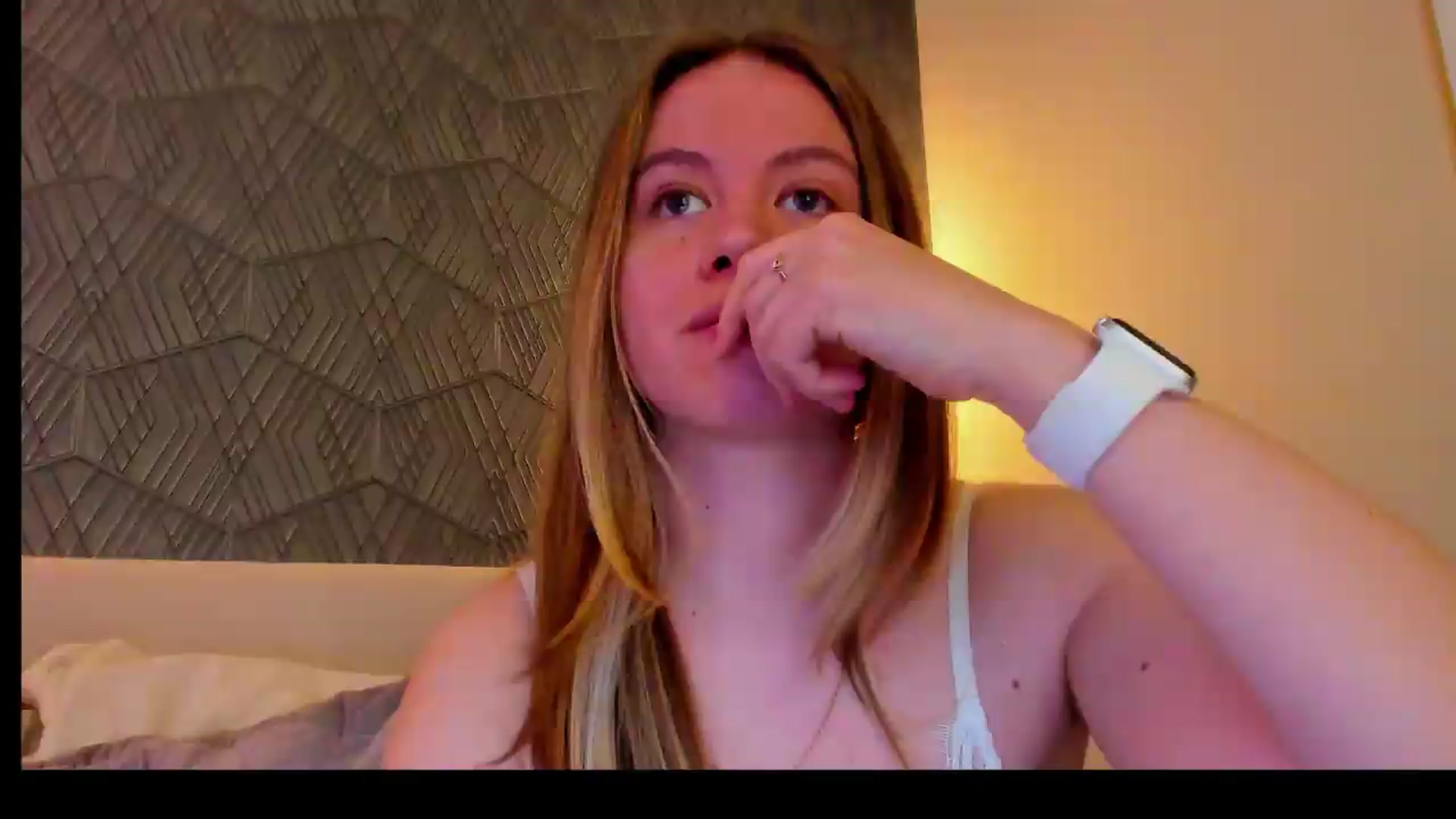 Gallery image thumbnail from PartYour_Soul's myfreecams stream on, 06/01/2026, 16:54 image 18 of 20