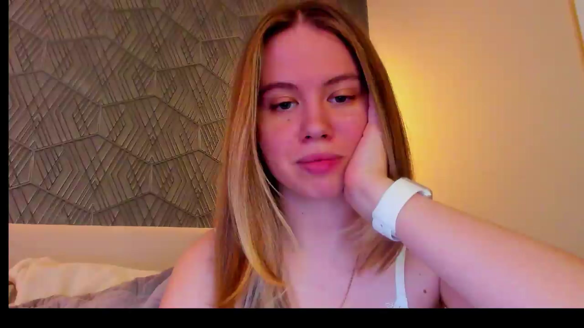 Gallery image thumbnail from PartYour_Soul's myfreecams stream on, 06/01/2026, 16:54 image 13 of 20