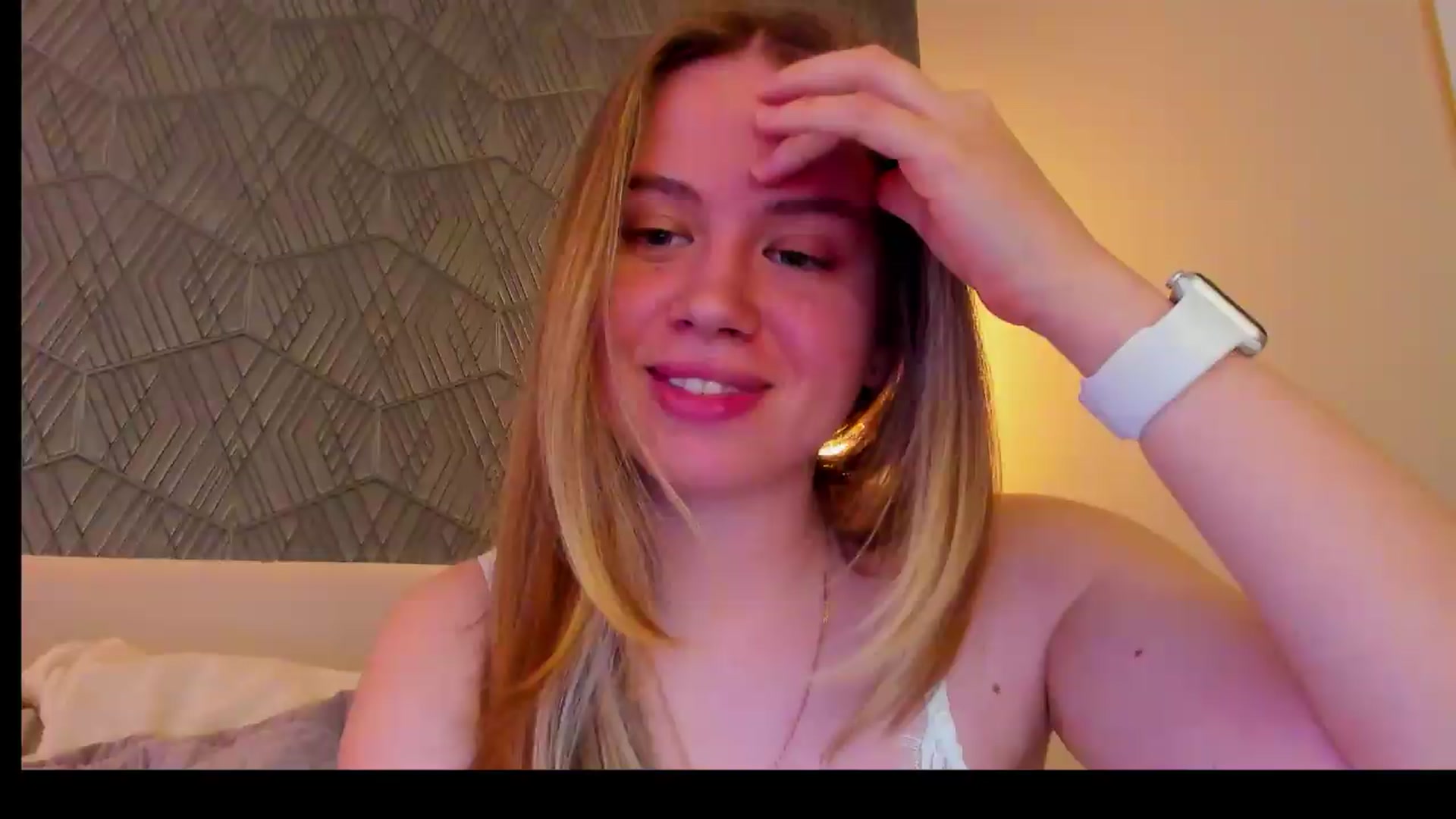 Gallery image thumbnail from PartYour_Soul's myfreecams stream on, 06/01/2026, 16:54 image 11 of 20