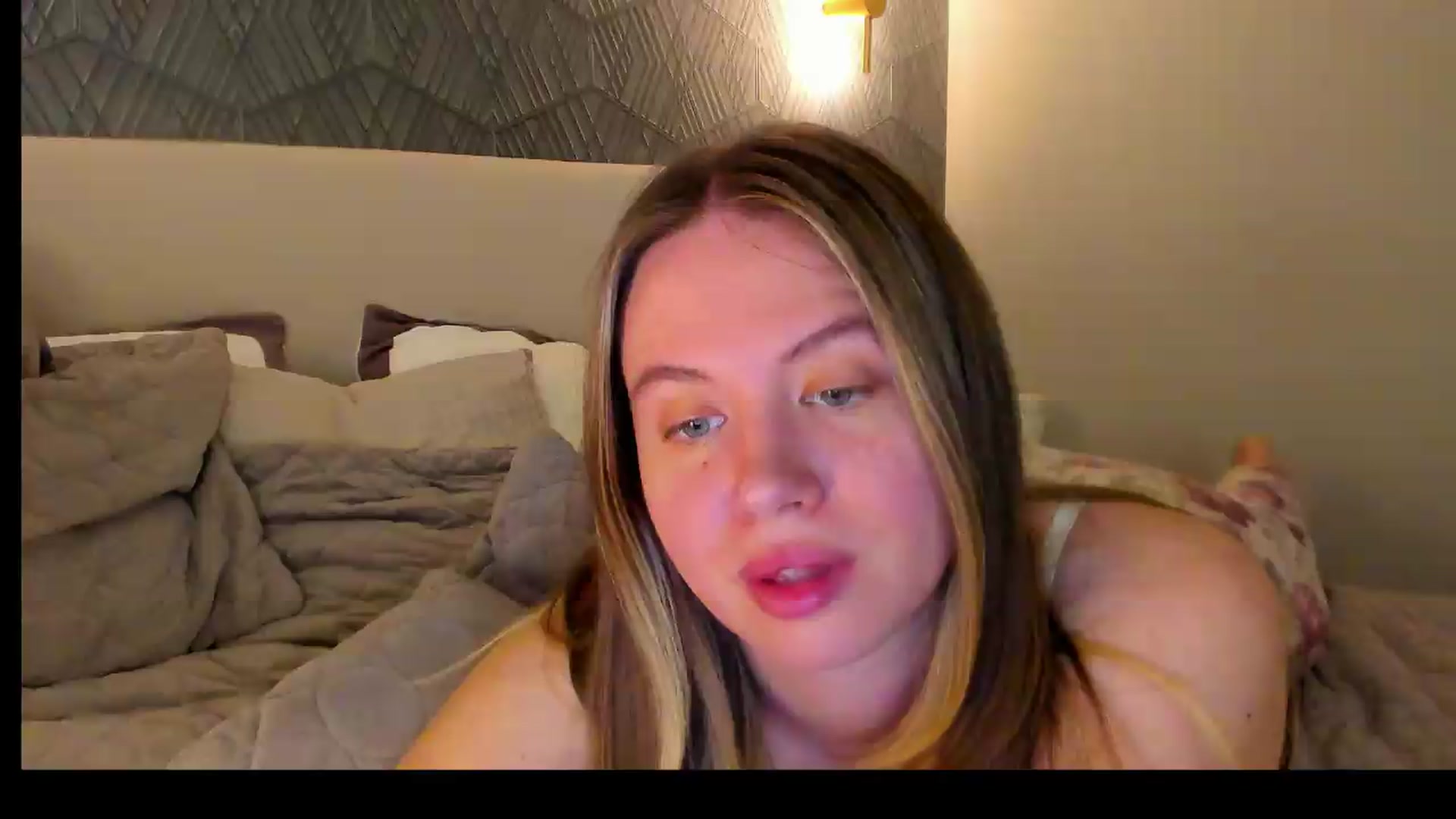 Gallery image thumbnail from PartYour_Soul's myfreecams stream on, 06/01/2026, 18:54 image 4 of 20