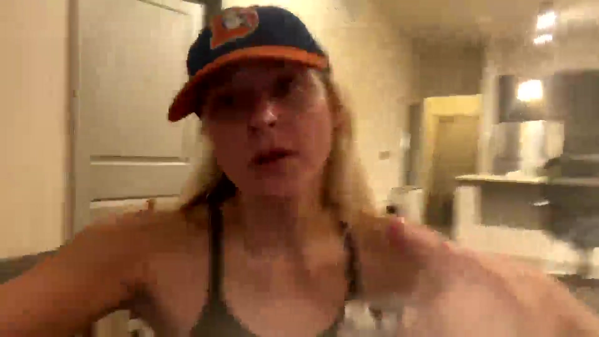 Gallery image thumbnail from Partygirl1's myfreecams stream on, 04/12/2026, 09:52 image 15 of 20