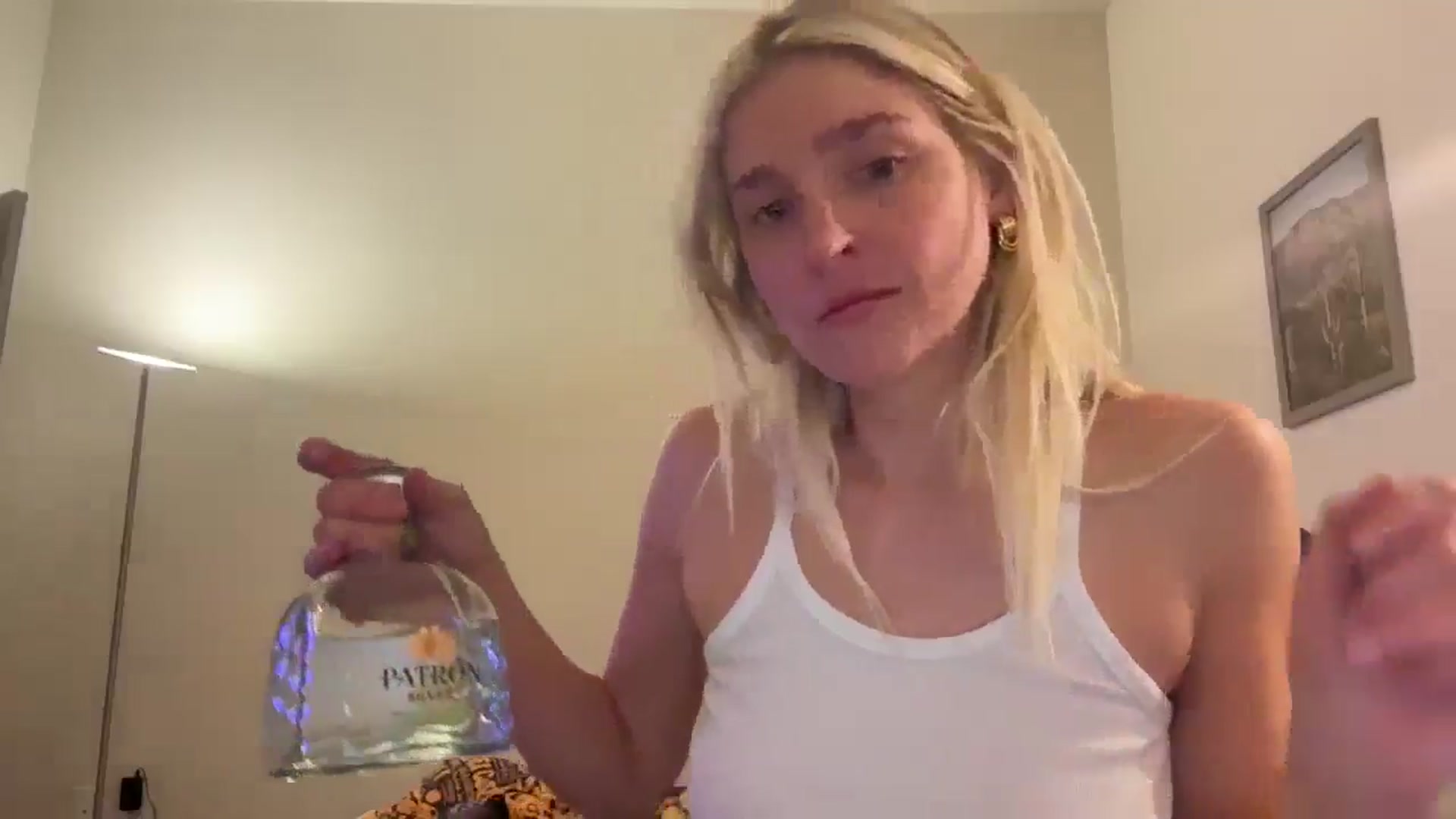 Gallery image thumbnail from Partygirl1's myfreecams stream on, 04/14/2026, 09:37 image 4 of 20
