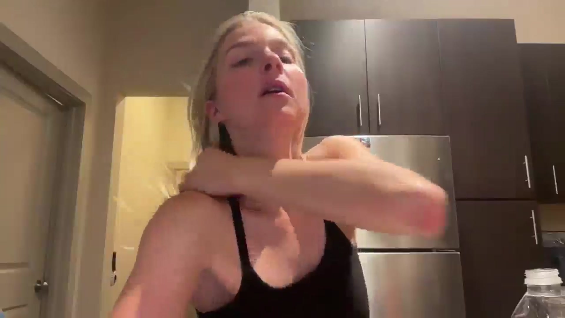 Gallery image thumbnail from Partygirl1's myfreecams stream on, 04/19/2026, 10:01 image 5 of 20