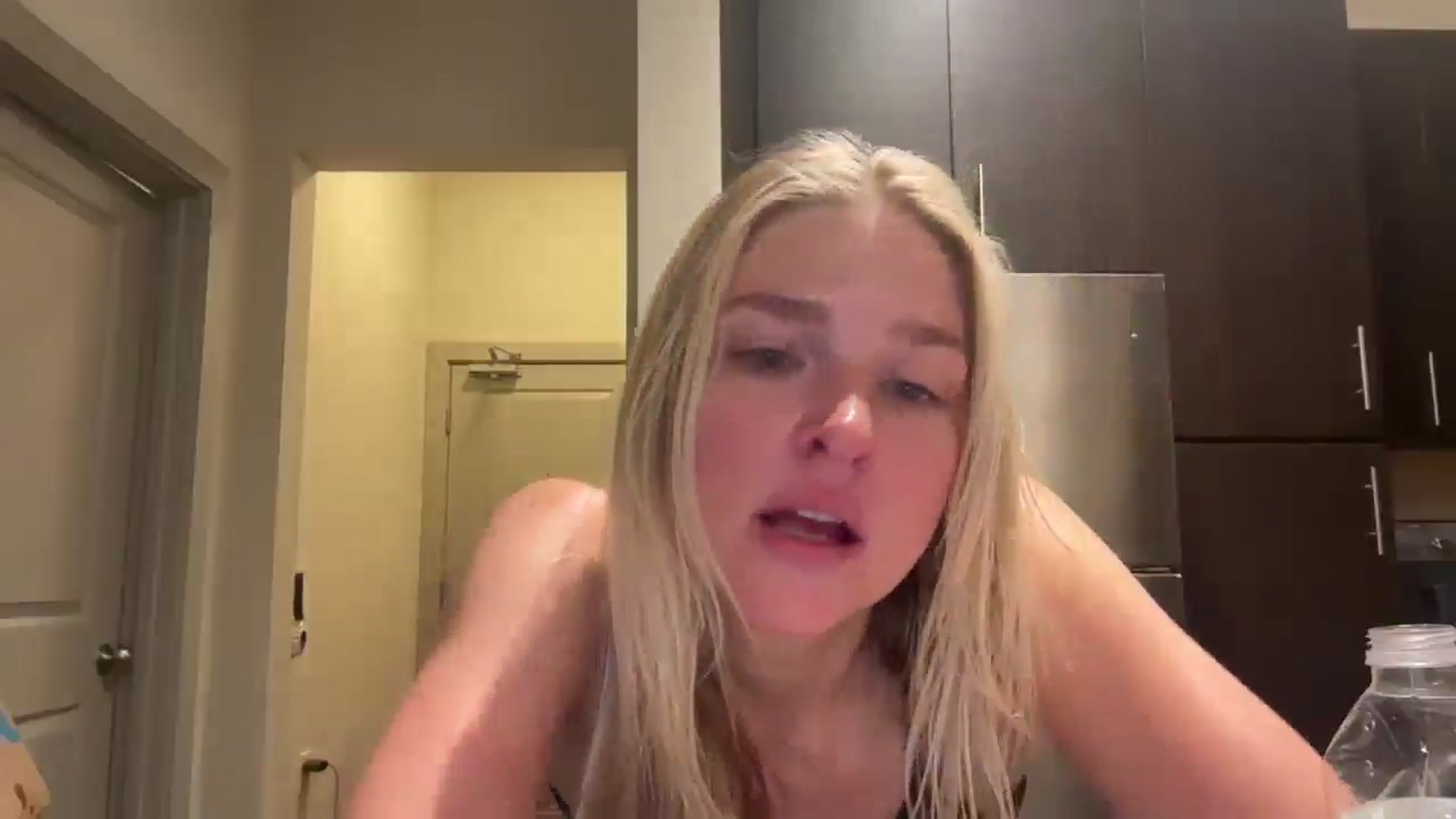 Gallery image thumbnail from Partygirl1's myfreecams stream on, 04/19/2026, 10:01 image 6 of 20