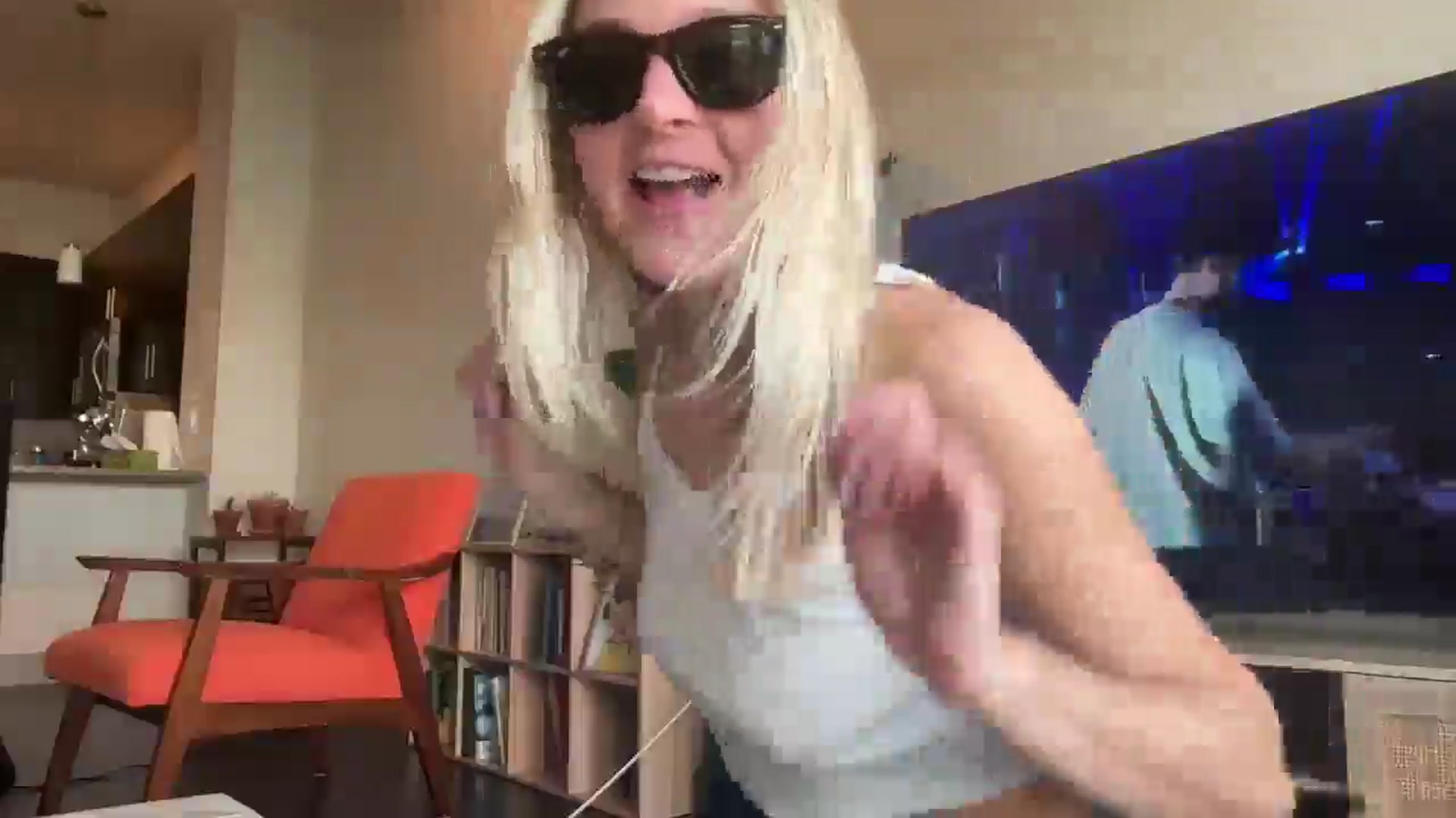 Gallery image thumbnail from Partygirl1's myfreecams stream on, 04/19/2026, 15:03 image 11 of 20