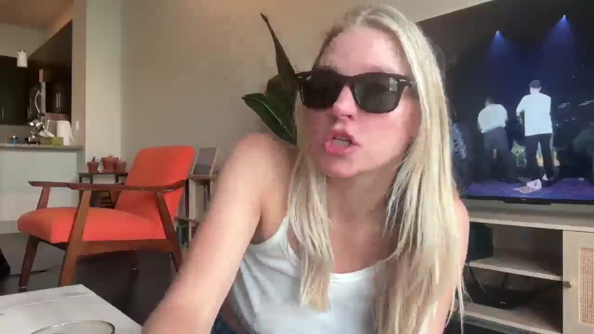 Gallery image thumbnail from Partygirl1's myfreecams stream on, 04/19/2026, 15:03 image 10 of 20