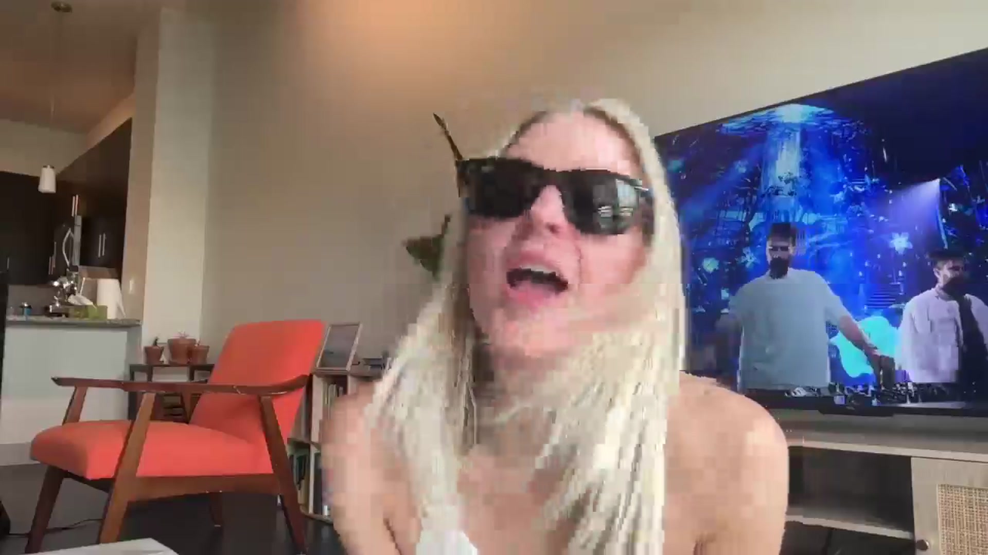 Gallery image thumbnail from Partygirl1's myfreecams stream on, 04/19/2026, 15:03 image 12 of 20