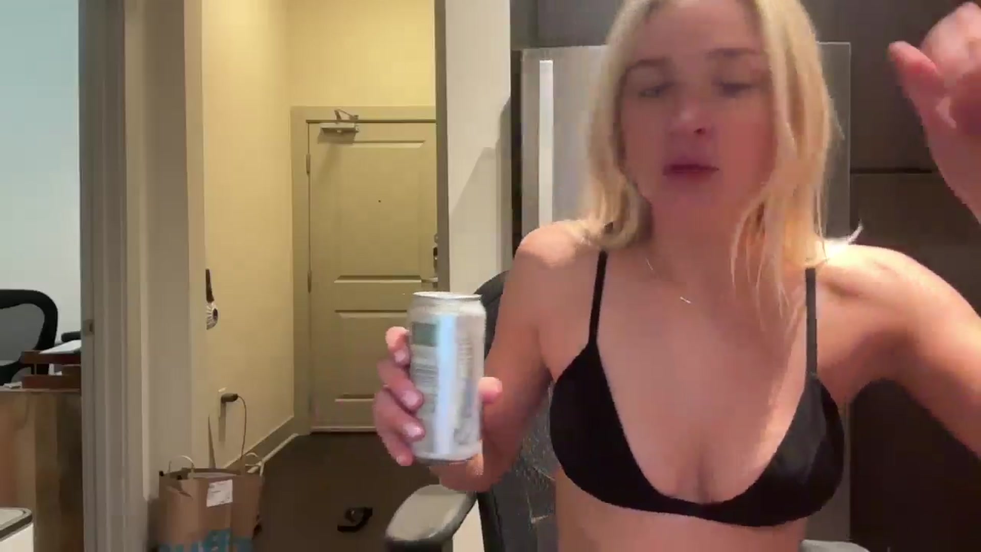 Gallery image thumbnail from Partygirl1's myfreecams stream on, 04/22/2026, 11:22 image 14 of 20